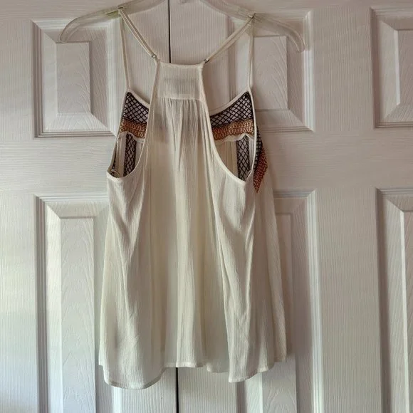 Embroidered Tank Top - Picture 4 of 6
